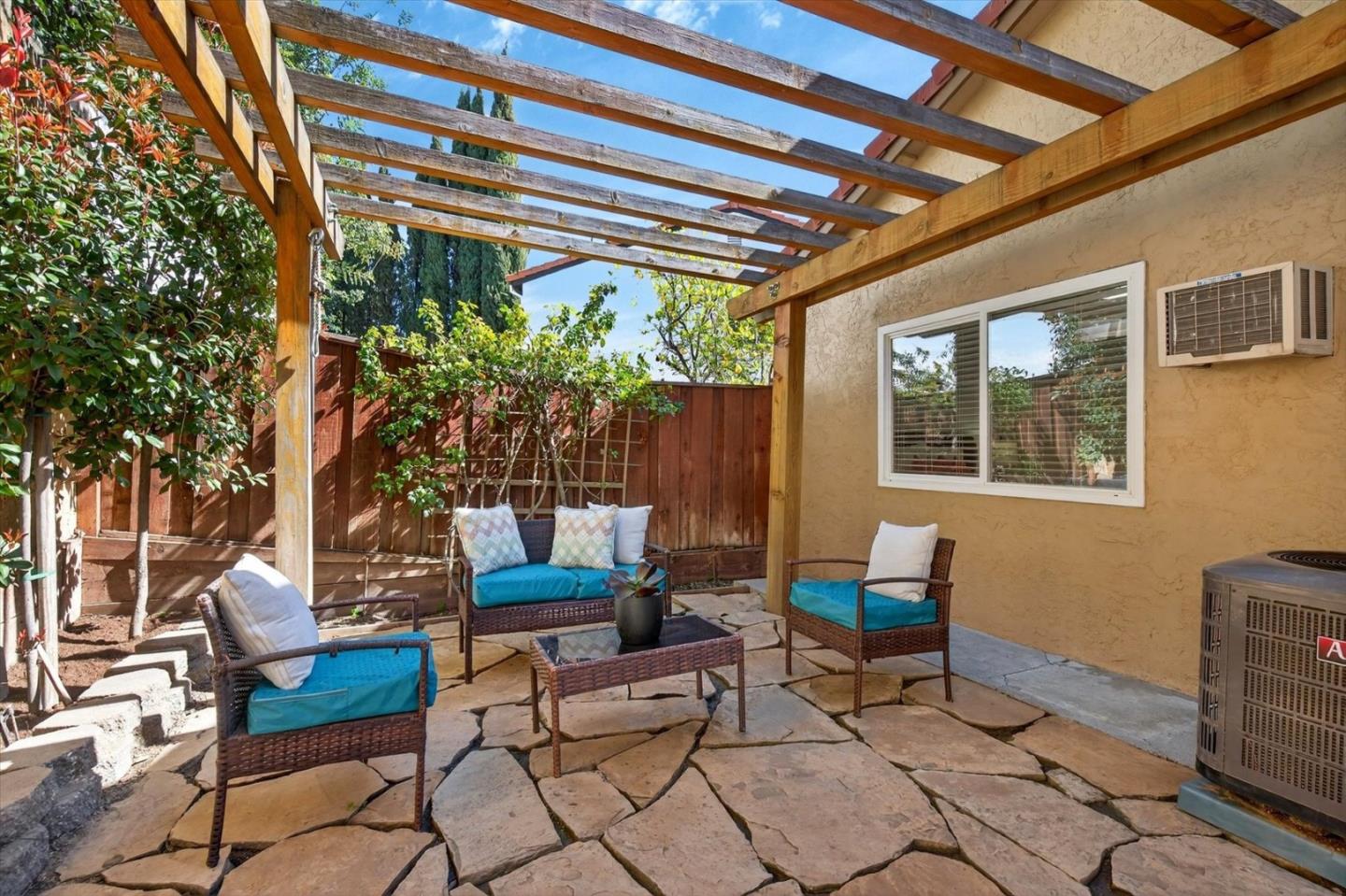 Detail Gallery Image 25 of 26 For 512 Lanfair Cir, San Jose,  CA 95136 - 3 Beds | 2 Baths