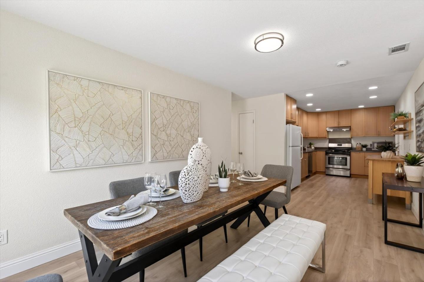 Detail Gallery Image 9 of 26 For 512 Lanfair Cir, San Jose,  CA 95136 - 3 Beds | 2 Baths