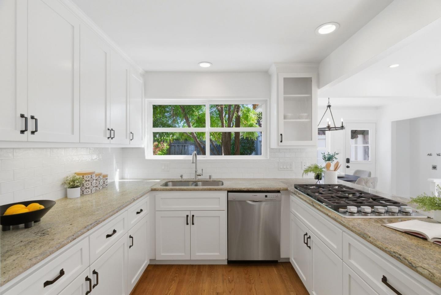 Detail Gallery Image 13 of 44 For 1084 Bennett Way, San Jose,  CA 95125 - 2 Beds | 1 Baths