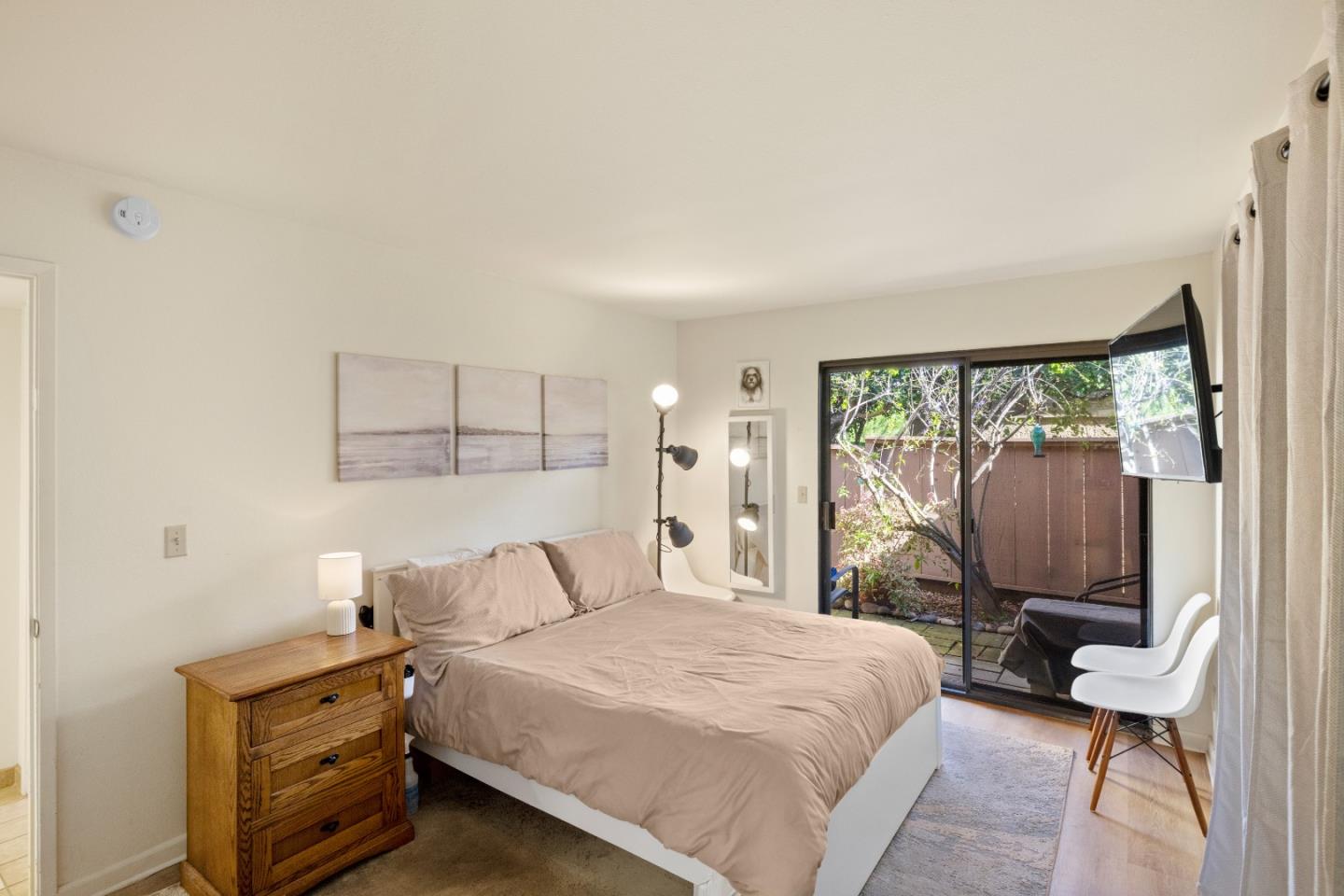 Detail Gallery Image 10 of 21 For 67 Montsalas Dr, Monterey,  CA 93940 - 2 Beds | 2 Baths
