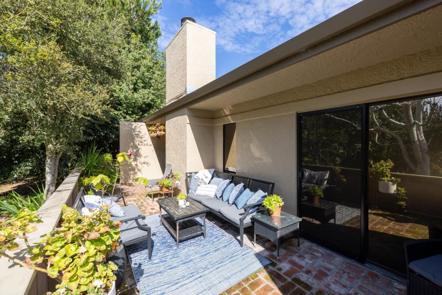 Detail Gallery Image 19 of 21 For 67 Montsalas Dr, Monterey,  CA 93940 - 2 Beds | 2 Baths