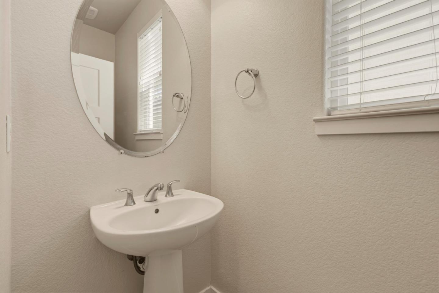Detail Gallery Image 26 of 32 For 13305 Warren Ave, East Garrison,  CA 93933 - 3 Beds | 2/1 Baths