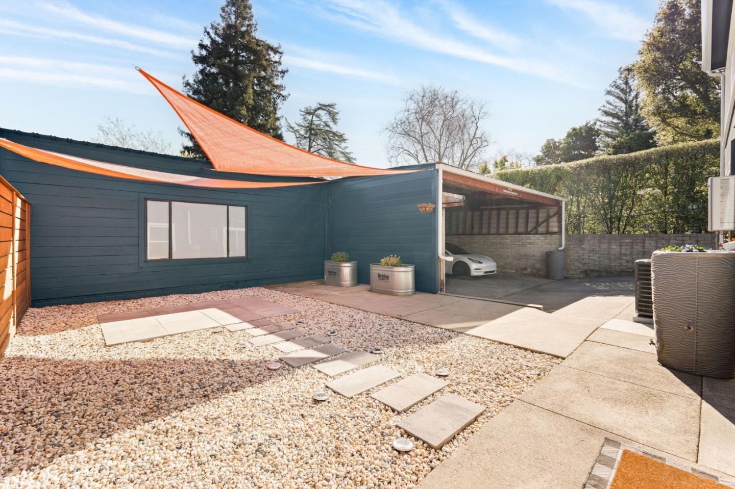 Detail Gallery Image 34 of 46 For 8124 Greenly Dr, Oakland,  CA 94605 - 4 Beds | 2/1 Baths