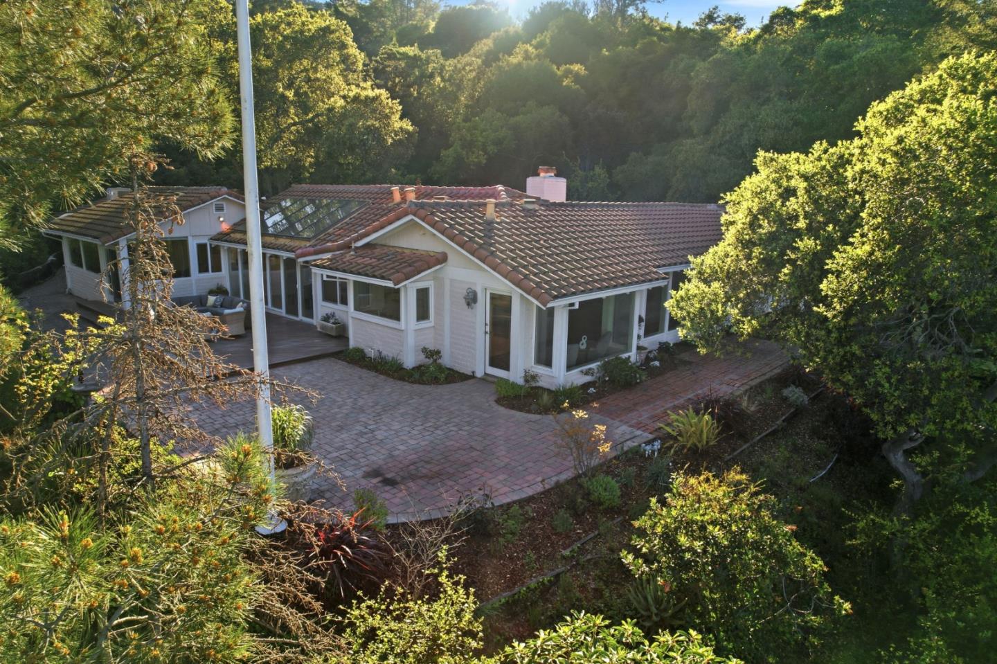 Detail Gallery Image 36 of 39 For 19601 Canon Dr, Los Gatos,  CA 95030 - 4 Beds | 2 Baths