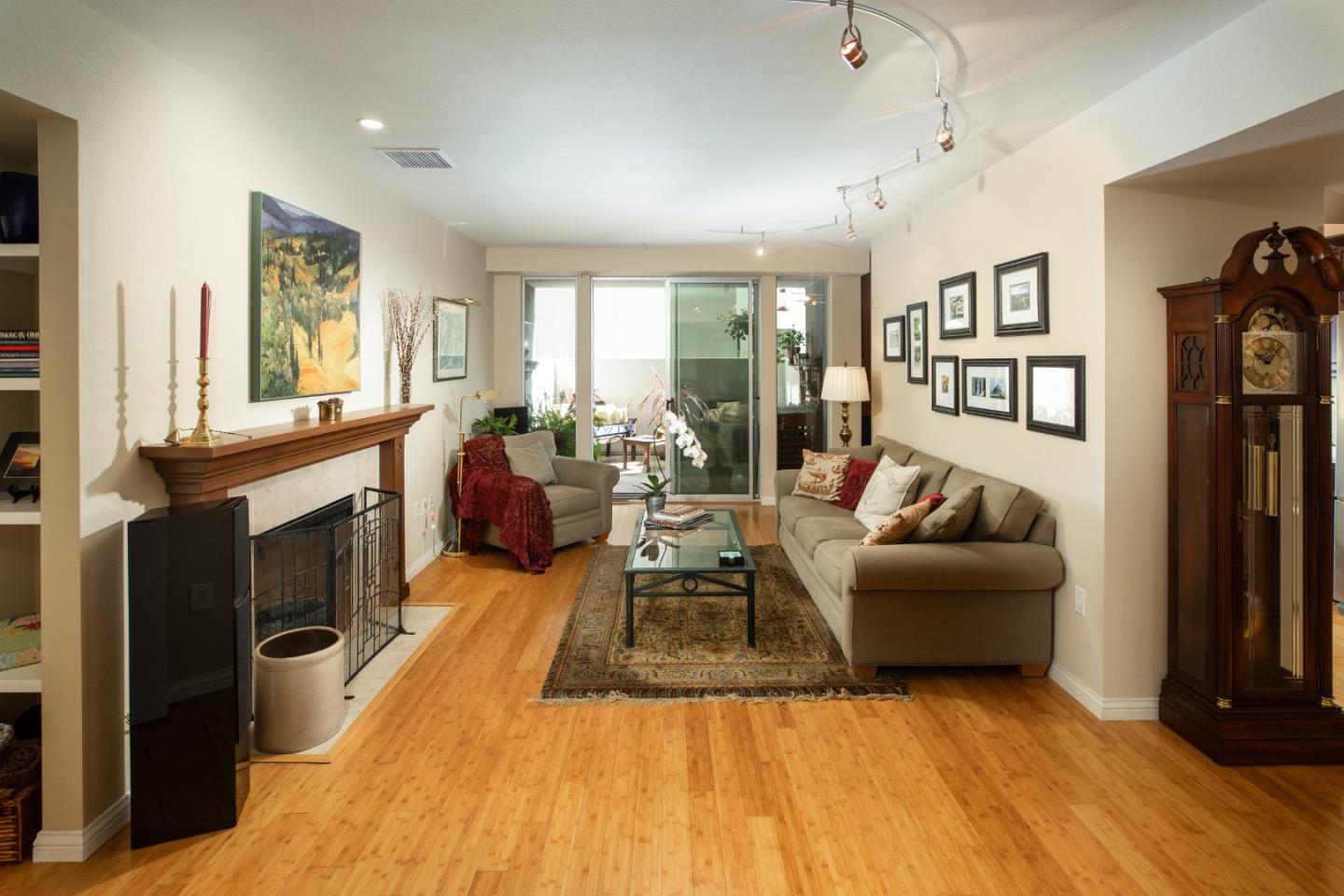 Detail Gallery Image 5 of 32 For 46 W Julian St #208,  San Jose,  CA 95110 - 2 Beds | 2 Baths