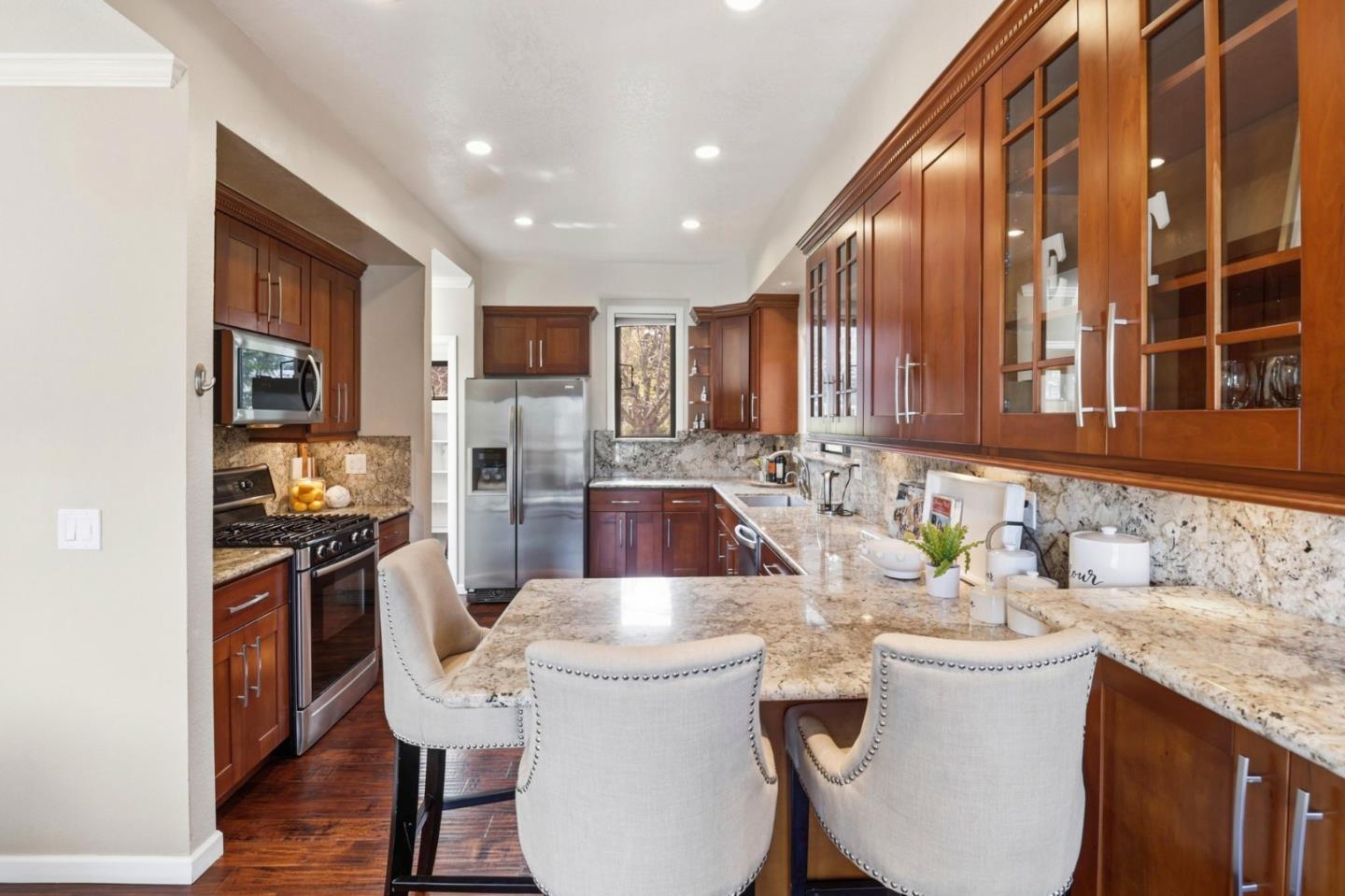 Detail Gallery Image 20 of 79 For 2506 Ralston Ave, Belmont,  CA 94002 - 3 Beds | 3/1 Baths