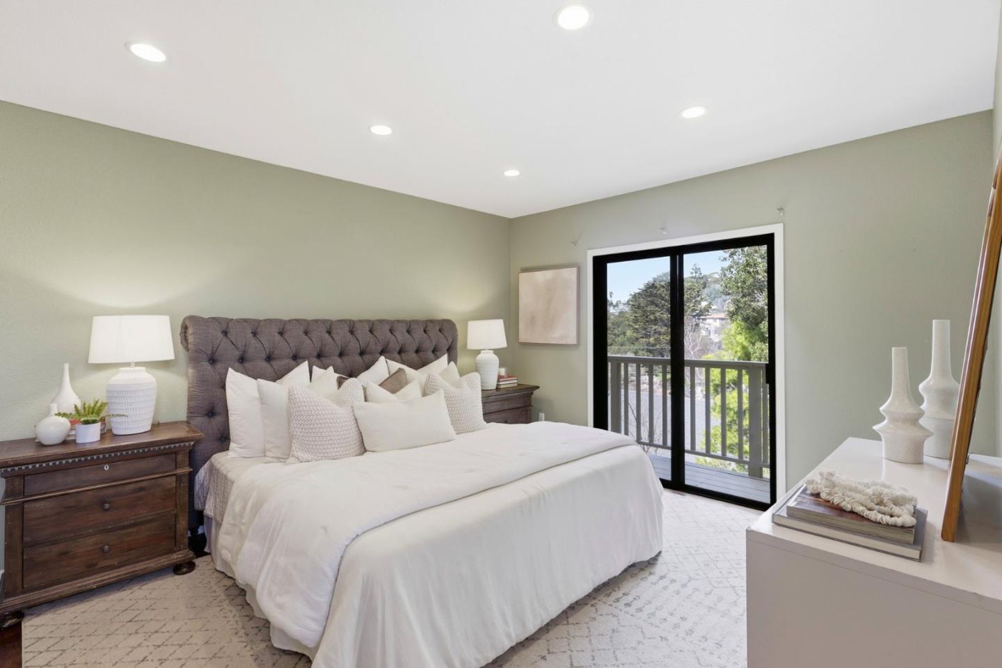 Detail Gallery Image 25 of 79 For 2506 Ralston Ave, Belmont,  CA 94002 - 3 Beds | 3/1 Baths