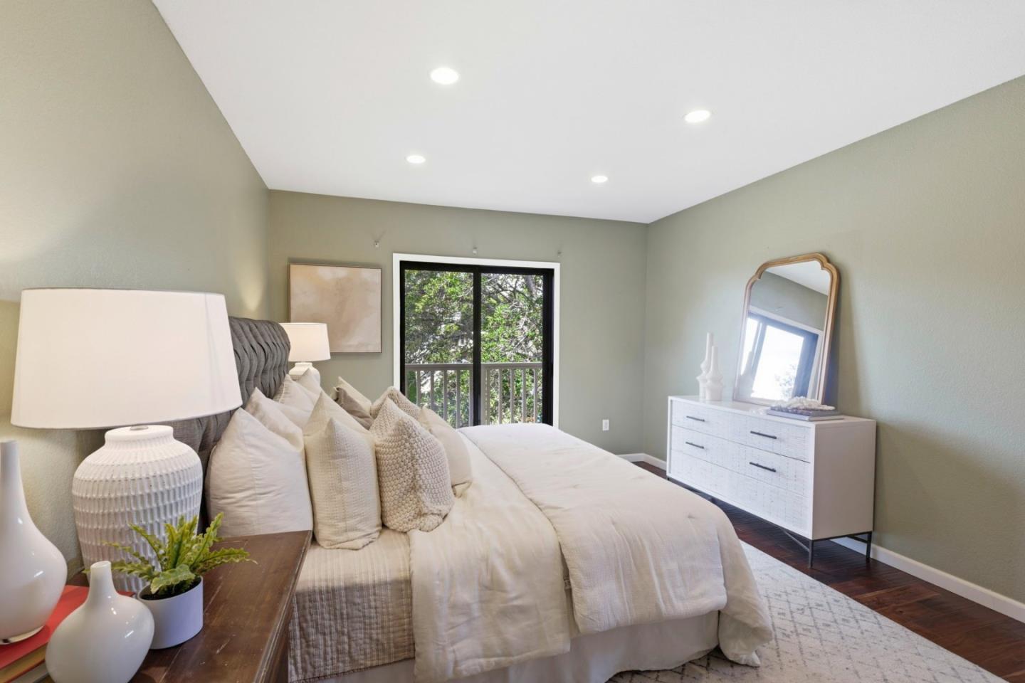 Detail Gallery Image 27 of 79 For 2506 Ralston Ave, Belmont,  CA 94002 - 3 Beds | 3/1 Baths