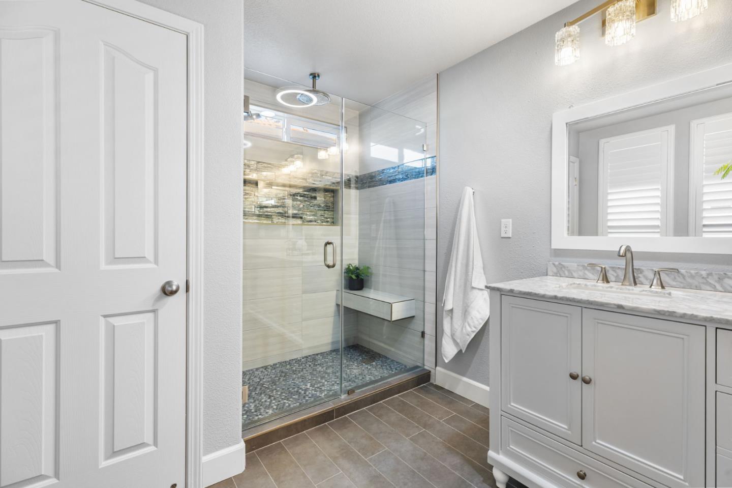 Detail Gallery Image 13 of 28 For 41 Caspian Way, Gilroy,  CA 95020 - 4 Beds | 2/1 Baths