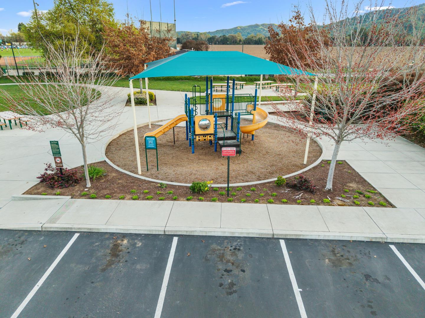 Detail Gallery Image 27 of 28 For 41 Caspian Way, Gilroy,  CA 95020 - 4 Beds | 2/1 Baths