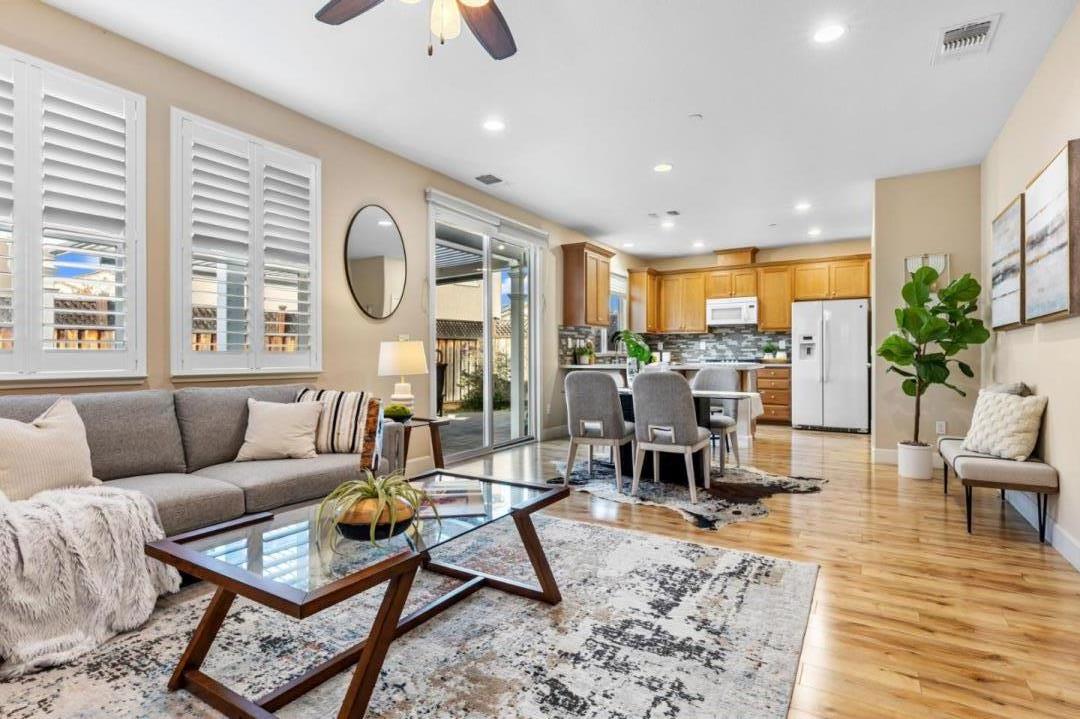 Detail Gallery Image 3 of 28 For 41 Caspian Way, Gilroy,  CA 95020 - 4 Beds | 2/1 Baths