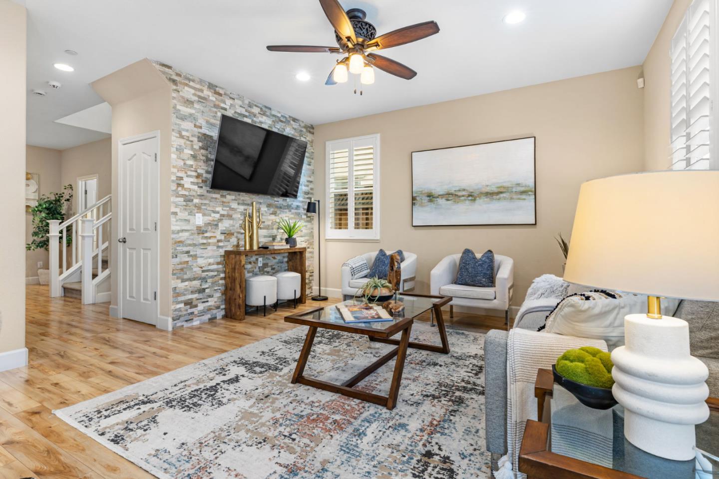 Detail Gallery Image 4 of 28 For 41 Caspian Way, Gilroy,  CA 95020 - 4 Beds | 2/1 Baths