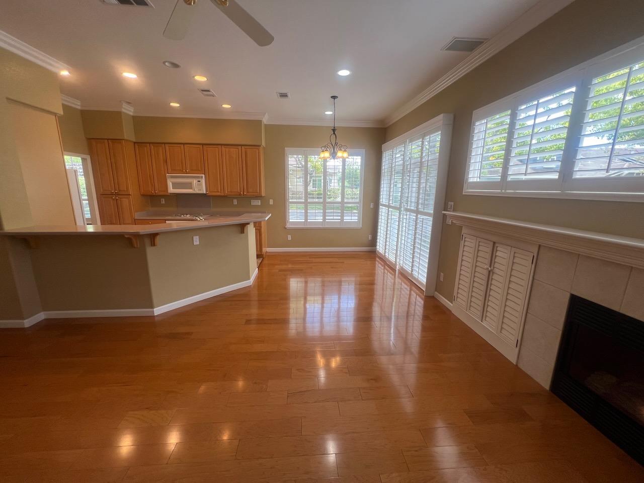 Detail Gallery Image 3 of 35 For 2076 Mataro Way, San Jose,  CA 95135 - 3 Beds | 2 Baths