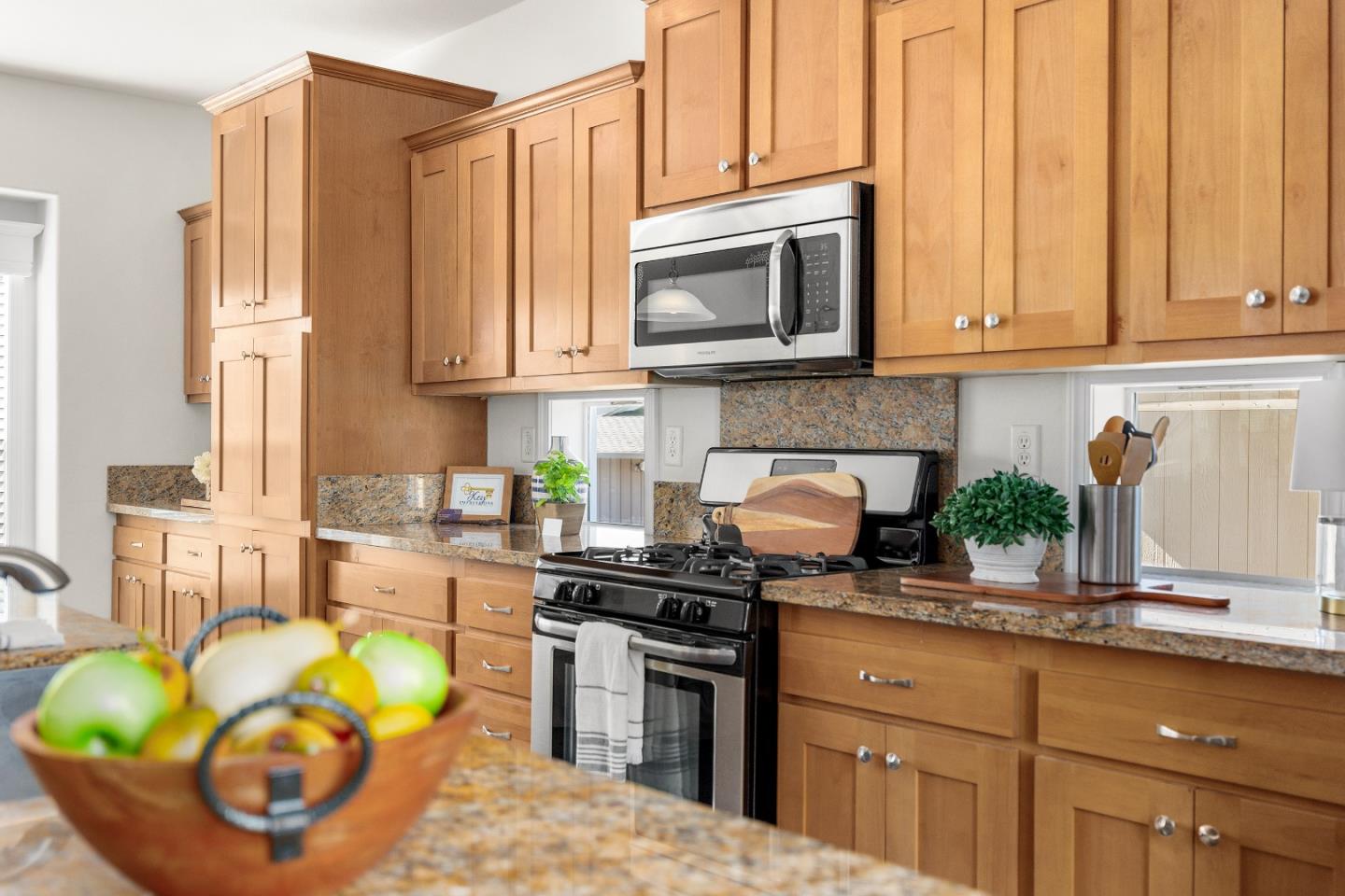 Detail Gallery Image 10 of 25 For 49 Greco St #49,  Aptos,  CA 95003 - 3 Beds | 2 Baths