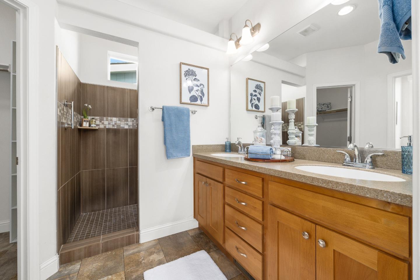 Detail Gallery Image 13 of 25 For 49 Greco St #49,  Aptos,  CA 95003 - 3 Beds | 2 Baths
