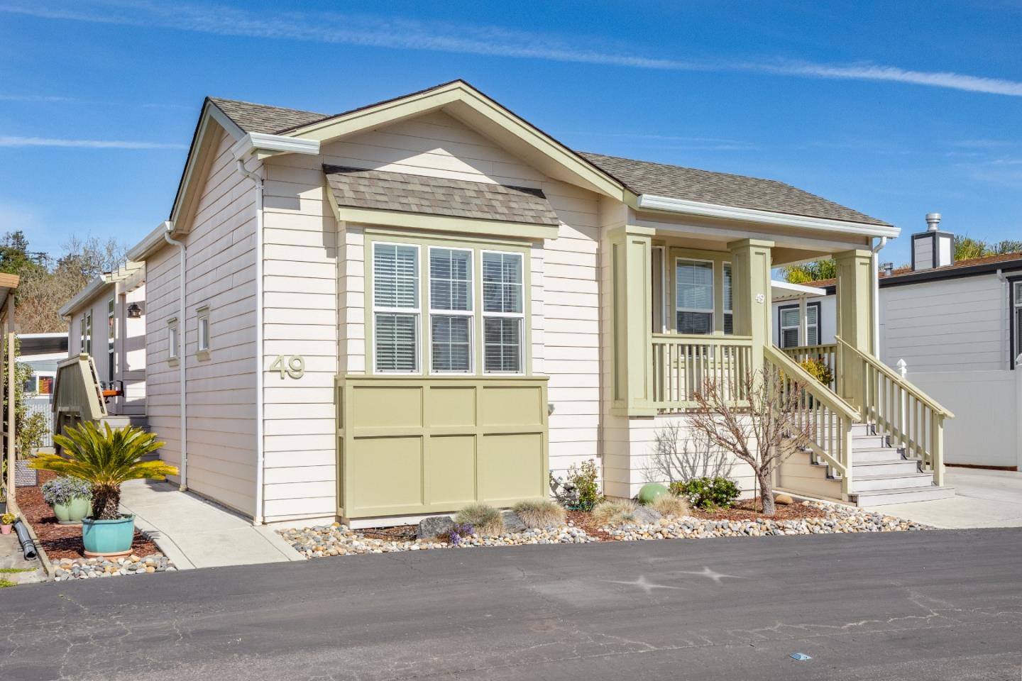 Detail Gallery Image 2 of 25 For 49 Greco St #49,  Aptos,  CA 95003 - 3 Beds | 2 Baths