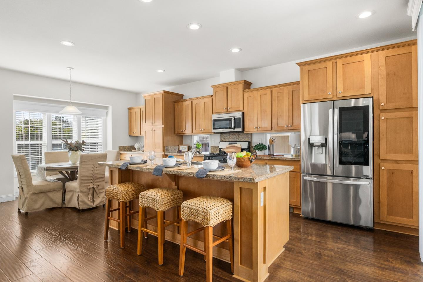 Detail Gallery Image 6 of 25 For 49 Greco St #49,  Aptos,  CA 95003 - 3 Beds | 2 Baths