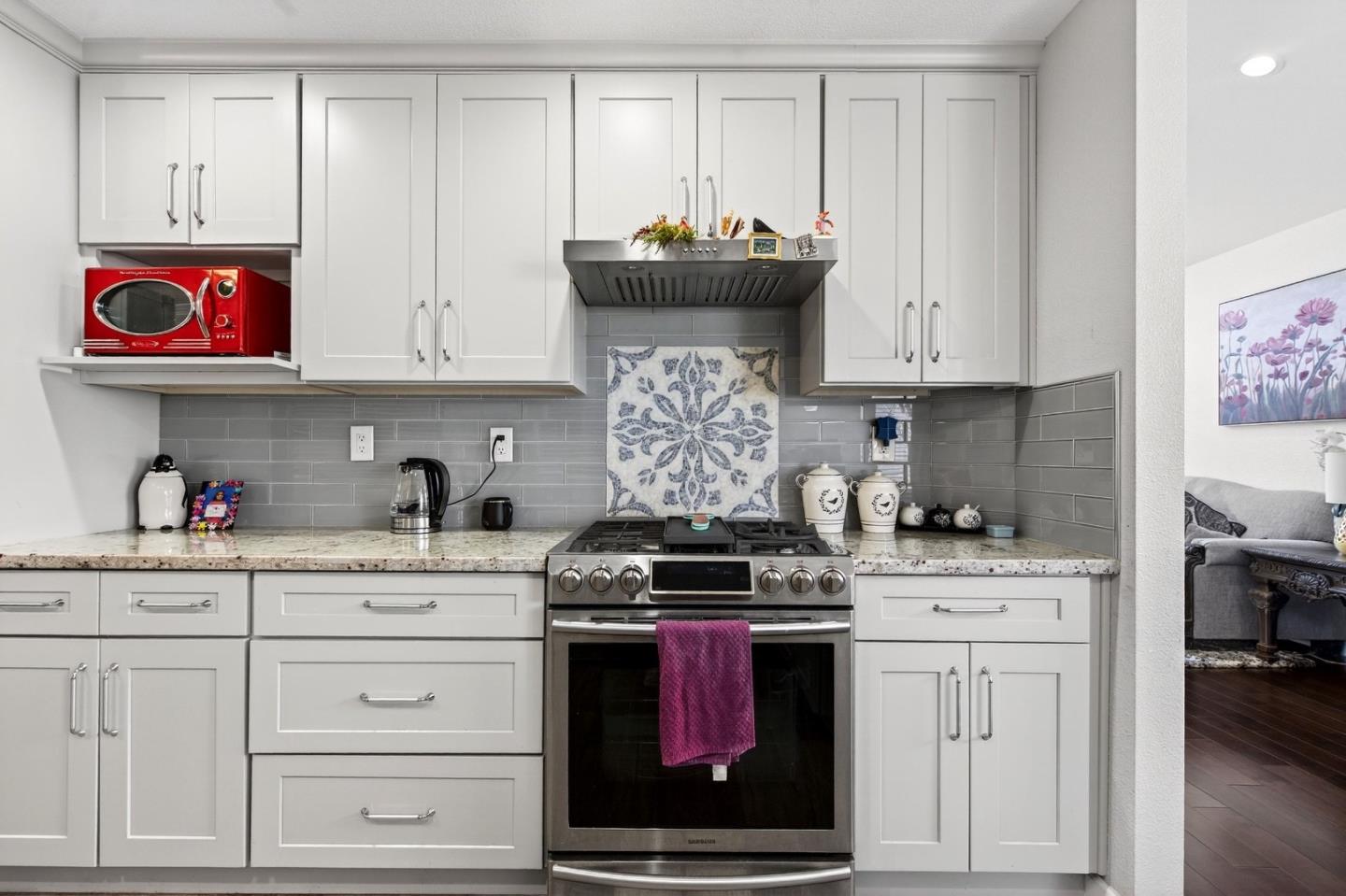 Detail Gallery Image 10 of 37 For 3330 Vernice Ave, San Jose,  CA 95127 - 4 Beds | 2/1 Baths