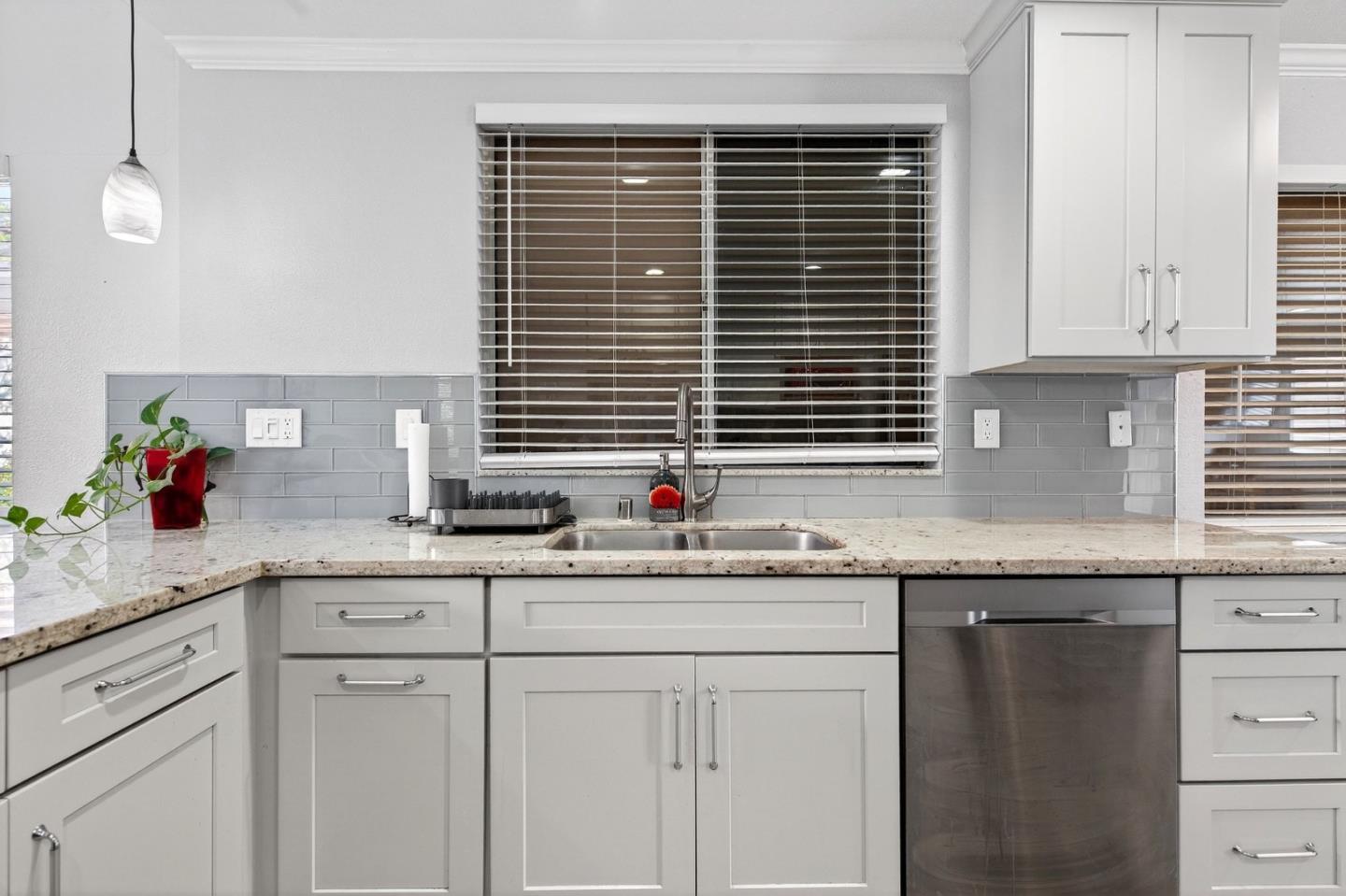 Detail Gallery Image 11 of 37 For 3330 Vernice Ave, San Jose,  CA 95127 - 4 Beds | 2/1 Baths