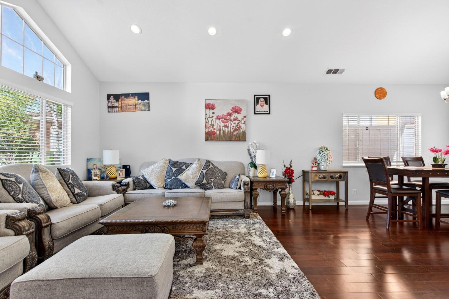 Detail Gallery Image 13 of 37 For 3330 Vernice Ave, San Jose,  CA 95127 - 4 Beds | 2/1 Baths