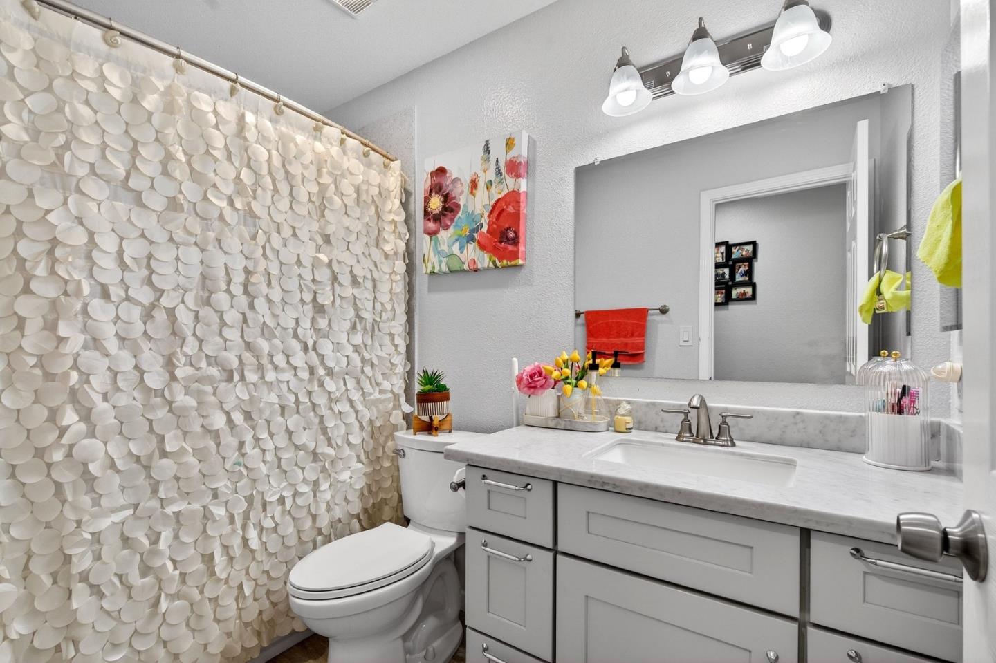 Detail Gallery Image 16 of 37 For 3330 Vernice Ave, San Jose,  CA 95127 - 4 Beds | 2/1 Baths