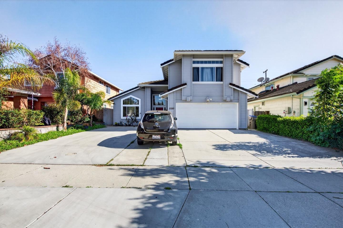 Detail Gallery Image 2 of 37 For 3330 Vernice Ave, San Jose,  CA 95127 - 4 Beds | 2/1 Baths