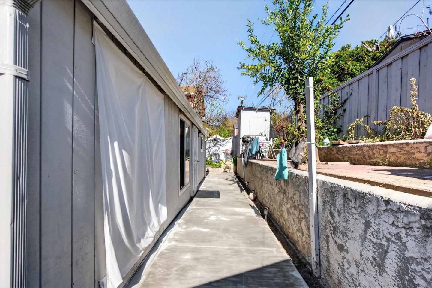 Detail Gallery Image 33 of 37 For 3330 Vernice Ave, San Jose,  CA 95127 - 4 Beds | 2/1 Baths