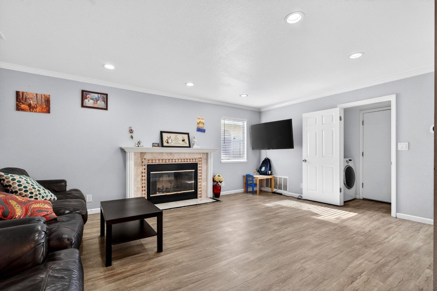 Detail Gallery Image 7 of 37 For 3330 Vernice Ave, San Jose,  CA 95127 - 4 Beds | 2/1 Baths