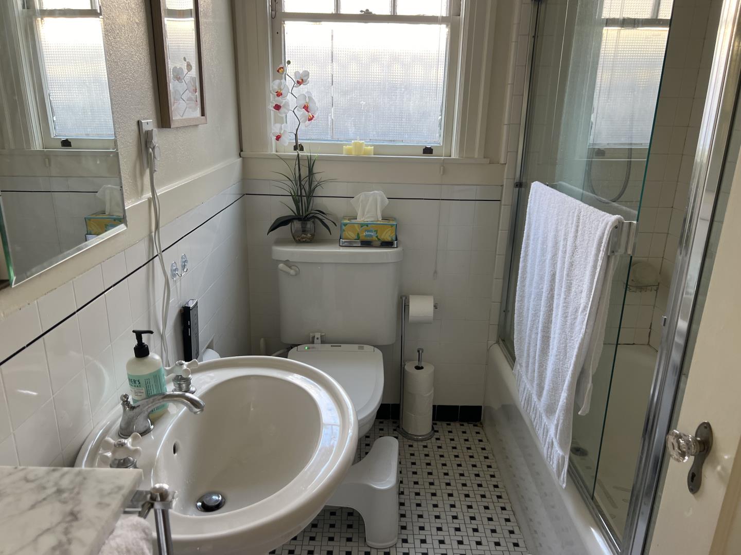 Detail Gallery Image 13 of 14 For 714 Live Oak Ave, Menlo Park,  CA 94025 - – Beds | – Baths