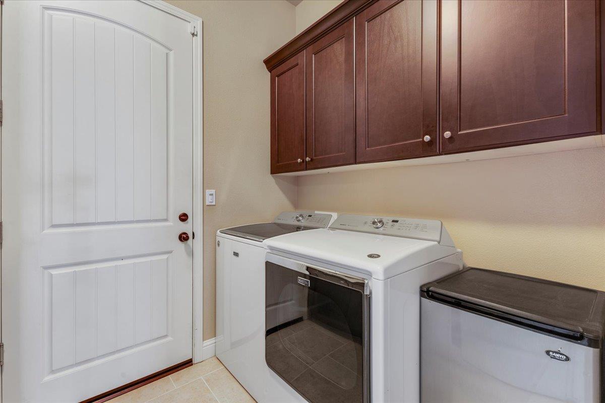 Detail Gallery Image 16 of 24 For 481 Logan Way, Marina,  CA 93933 - 3 Beds | 2 Baths