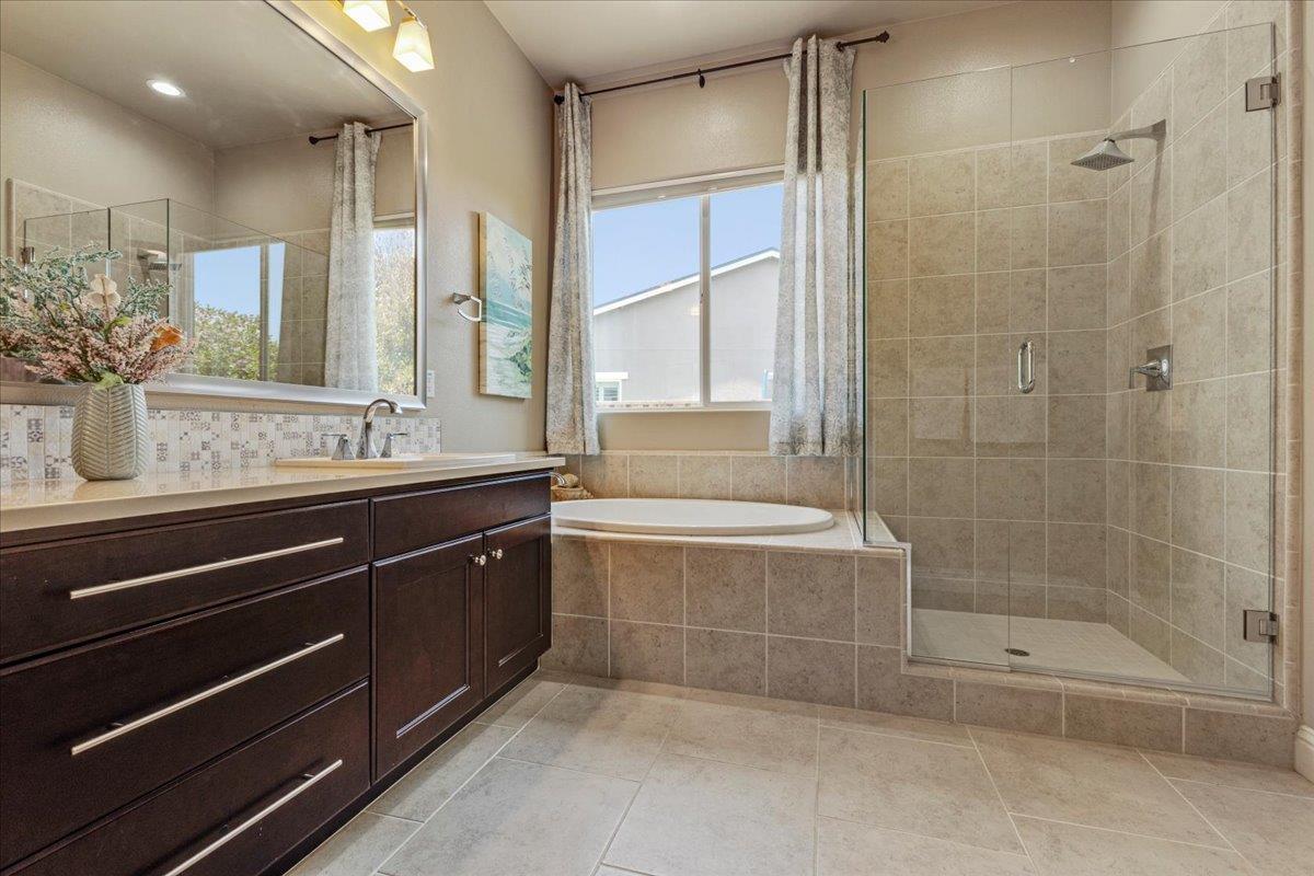 Detail Gallery Image 18 of 24 For 481 Logan Way, Marina,  CA 93933 - 3 Beds | 2 Baths