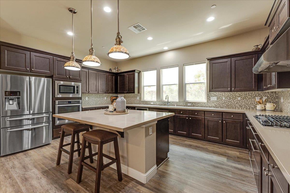 Detail Gallery Image 8 of 24 For 481 Logan Way, Marina,  CA 93933 - 3 Beds | 2 Baths