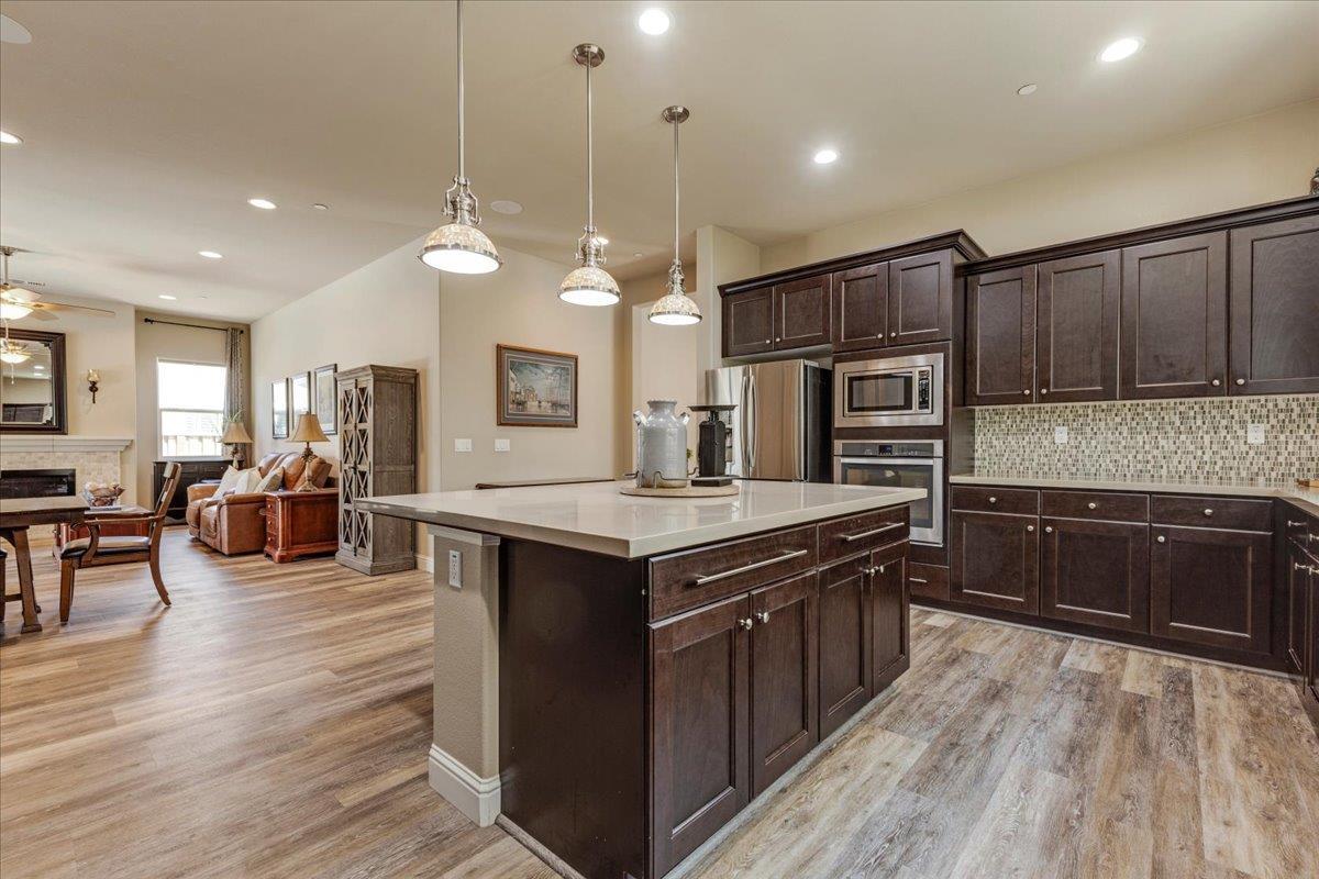 Detail Gallery Image 9 of 24 For 481 Logan Way, Marina,  CA 93933 - 3 Beds | 2 Baths