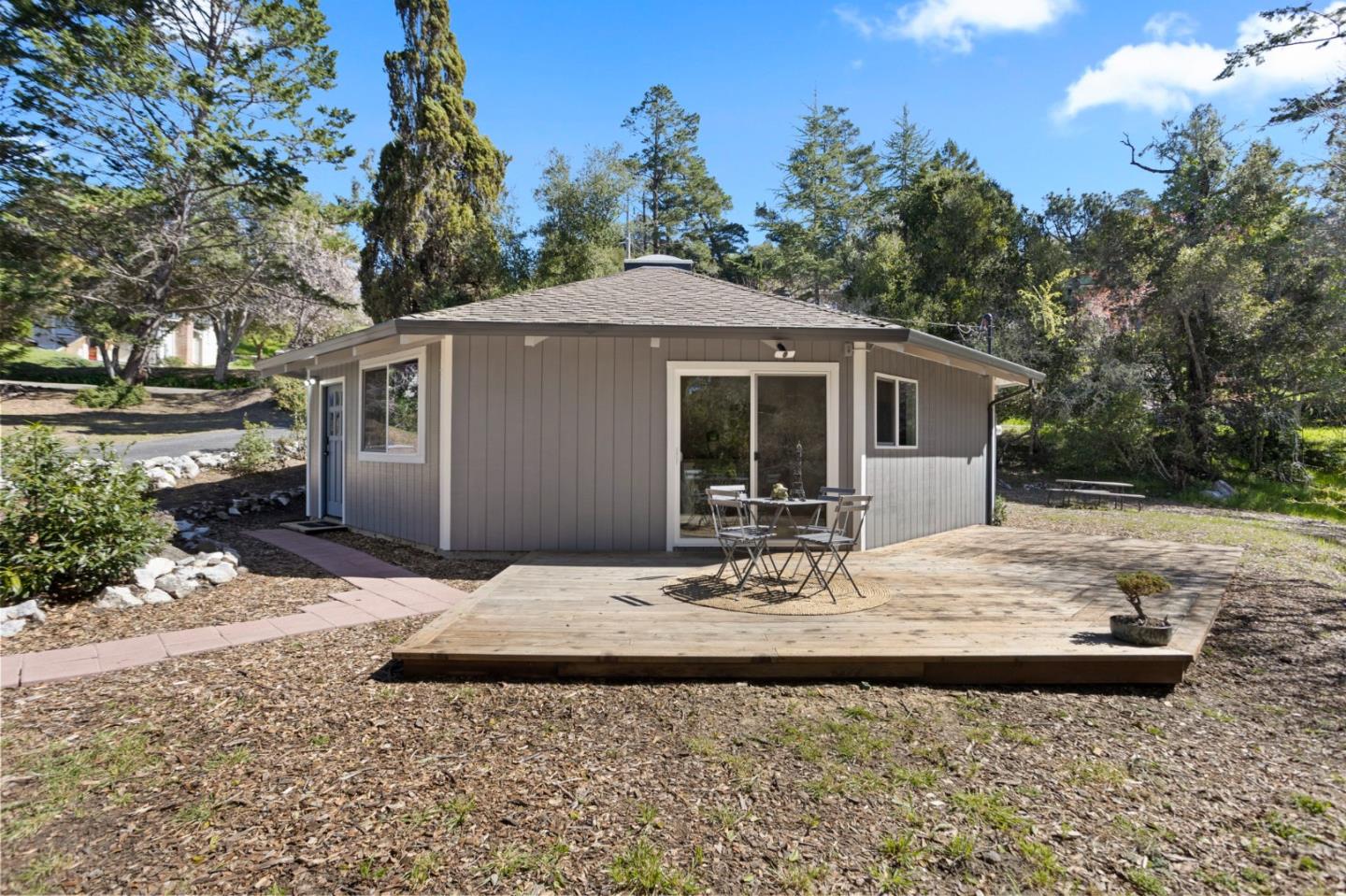 Detail Gallery Image 17 of 27 For 47 Recreation Dr, La Honda,  CA 94020 - 2 Beds | 1 Baths