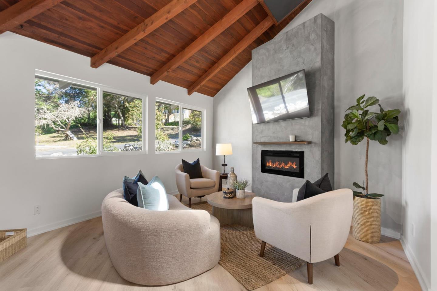 Detail Gallery Image 5 of 27 For 47 Recreation Dr, La Honda,  CA 94020 - 2 Beds | 1 Baths