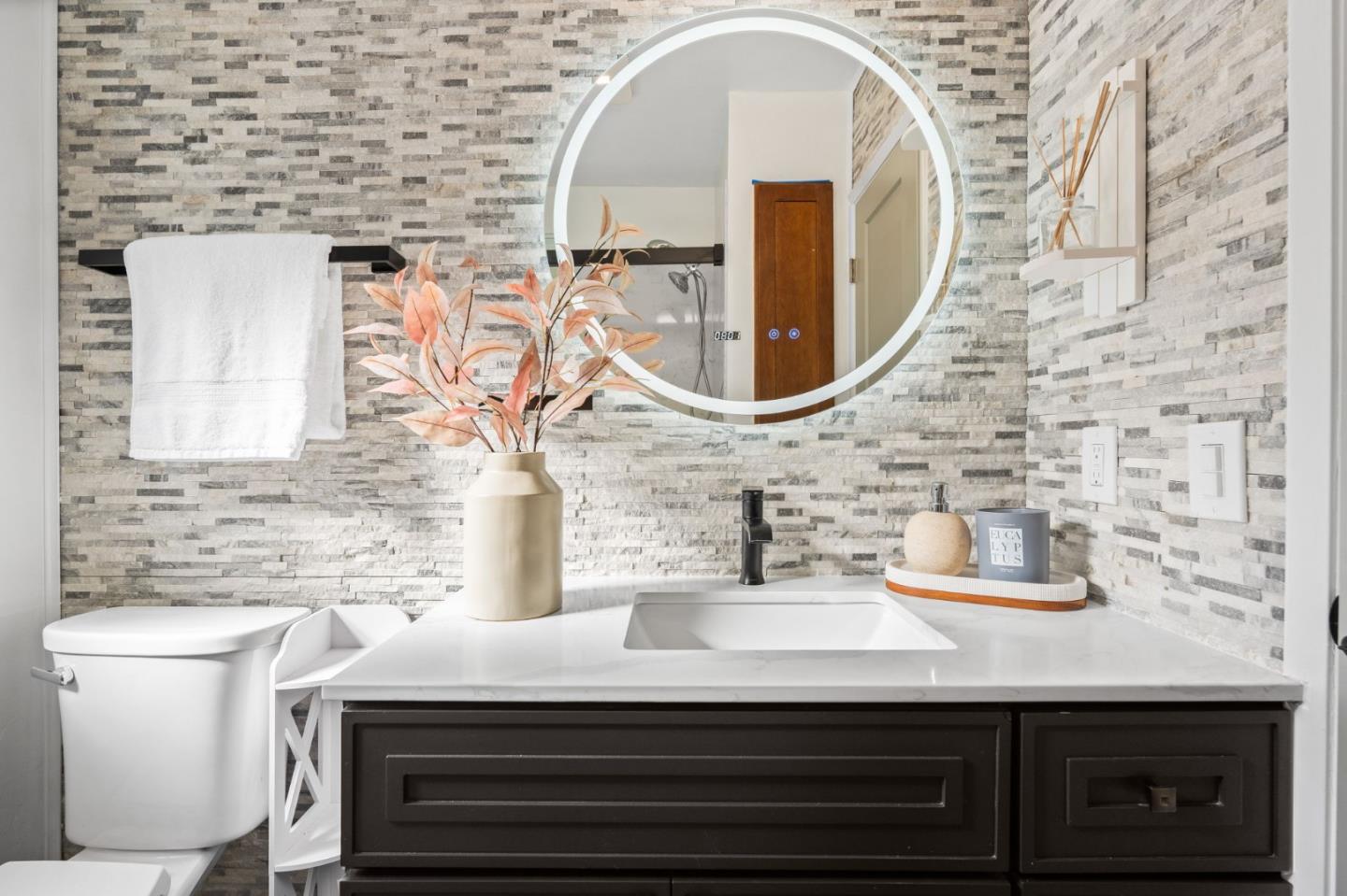 Detail Gallery Image 23 of 46 For 8124 Greenly Dr, Oakland,  CA 94605 - – Beds | – Baths