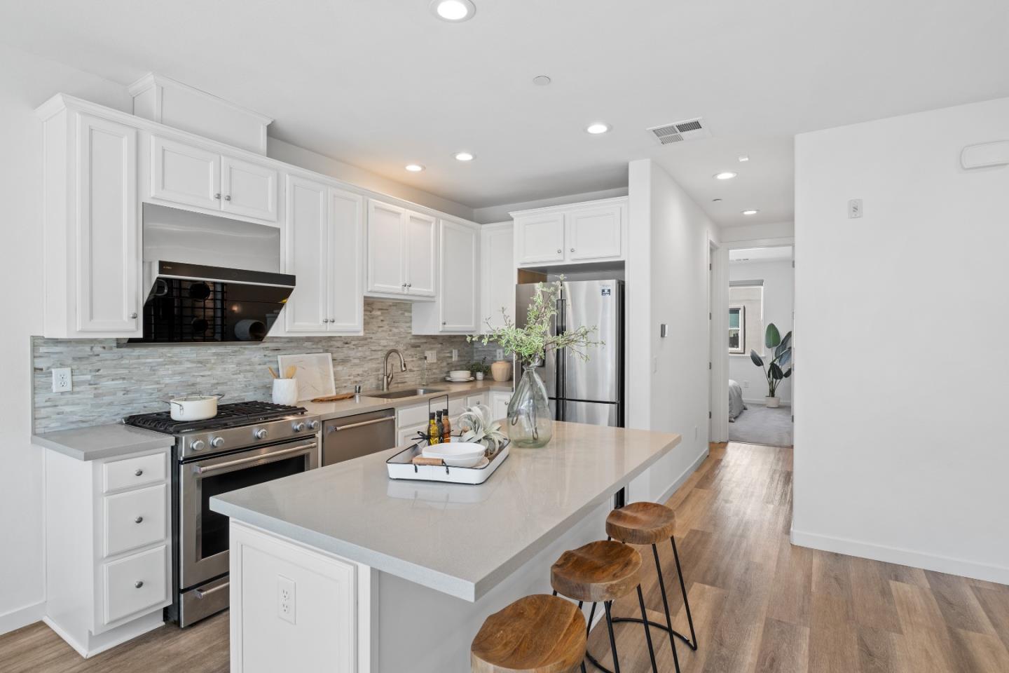 Detail Gallery Image 17 of 42 For 511 Sage Ct, Milpitas,  CA 95035 - 3 Beds | 3 Baths