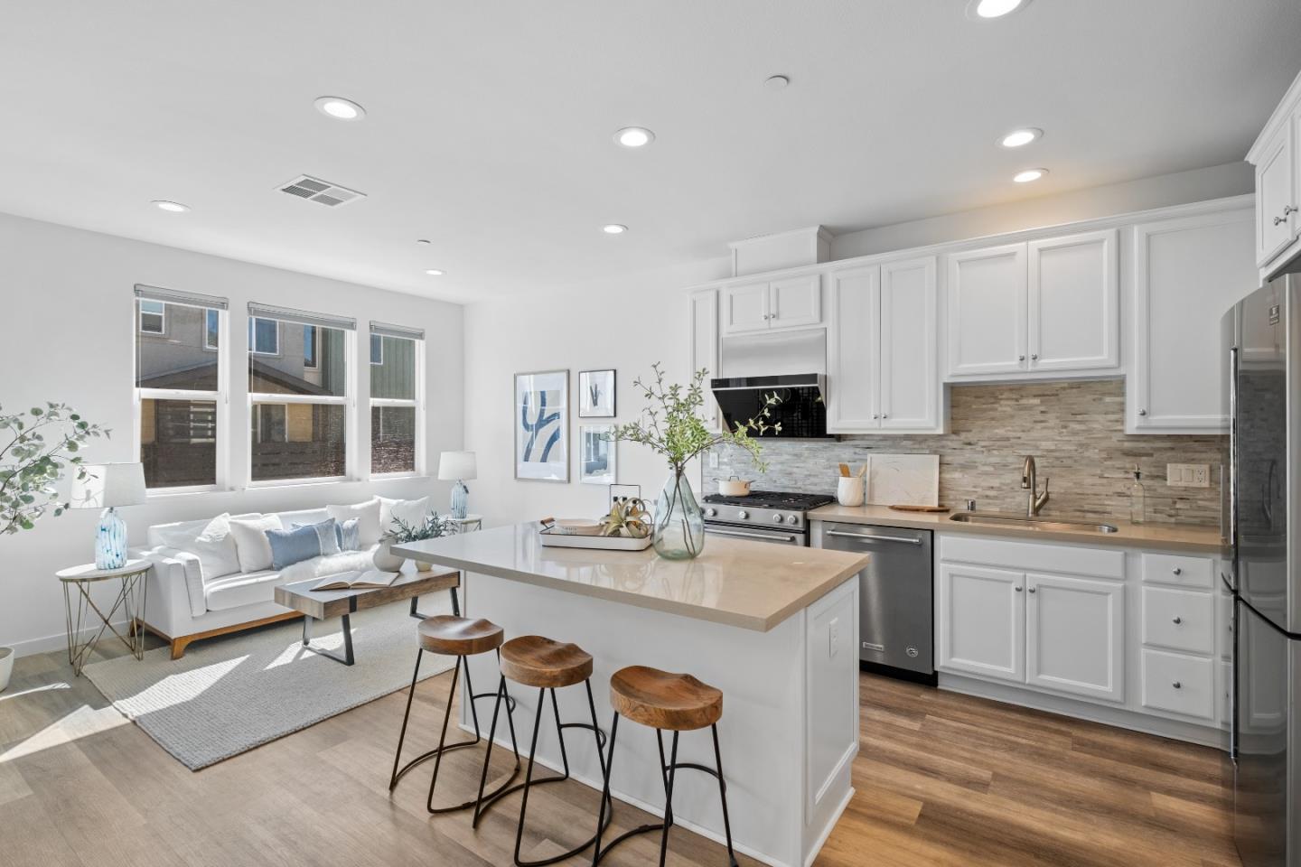 Detail Gallery Image 6 of 42 For 511 Sage Ct, Milpitas,  CA 95035 - 3 Beds | 3 Baths