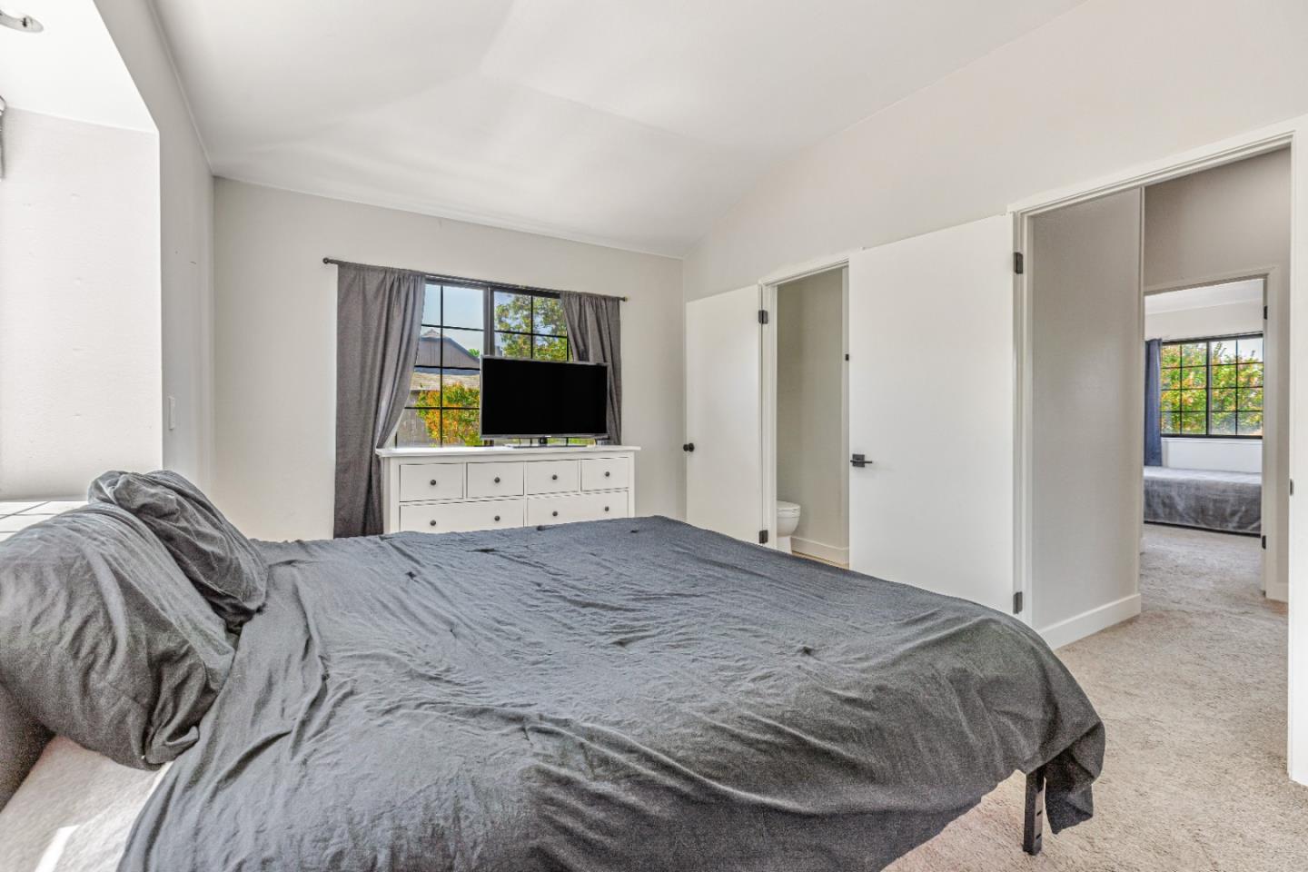 Detail Gallery Image 23 of 40 For 200 Gibson Dr #36,  Hollister,  CA 95023 - 3 Beds | 1/1 Baths