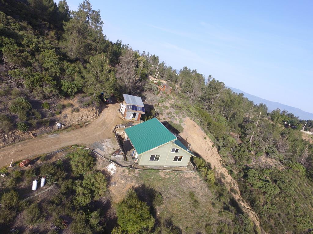 Detail Gallery Image 2 of 11 For 28860 Loma Chiquita Rd, Los Gatos,  CA 95033 - 1 Beds | 2 Baths