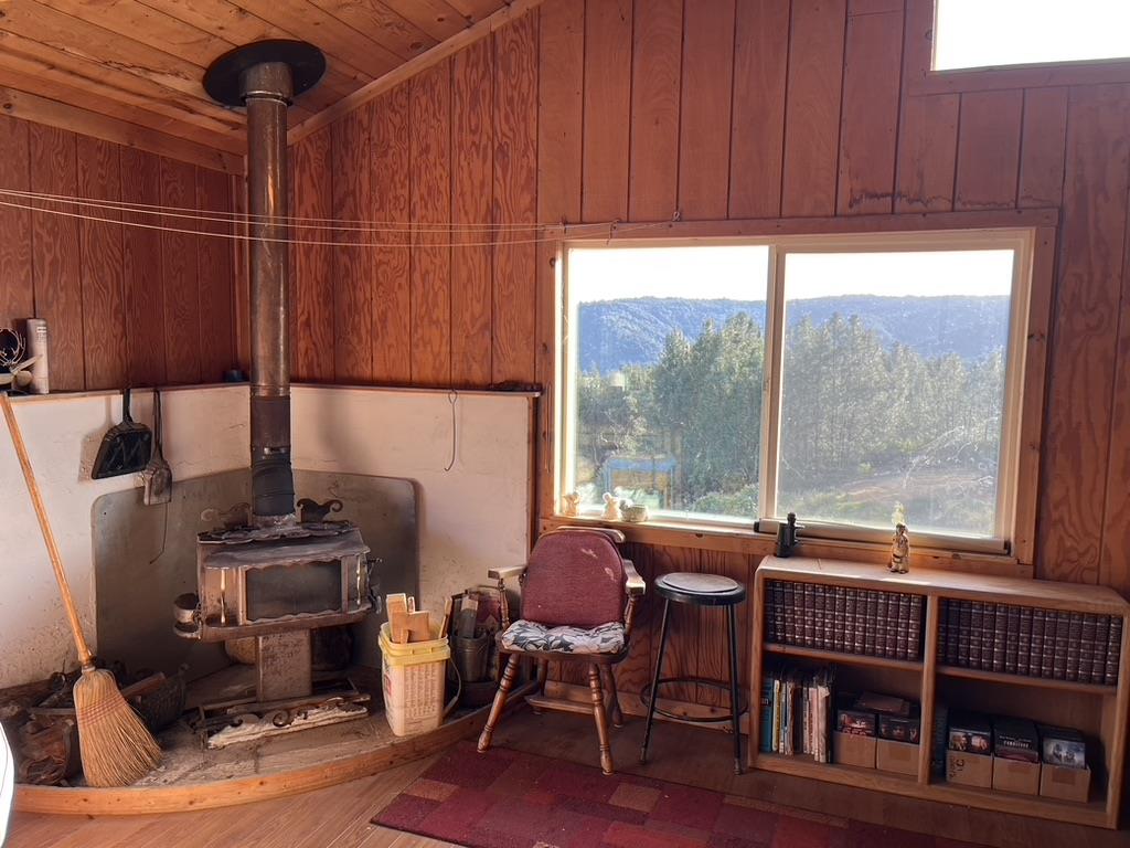 Detail Gallery Image 5 of 11 For 28860 Loma Chiquita Rd, Los Gatos,  CA 95033 - 1 Beds | 2 Baths