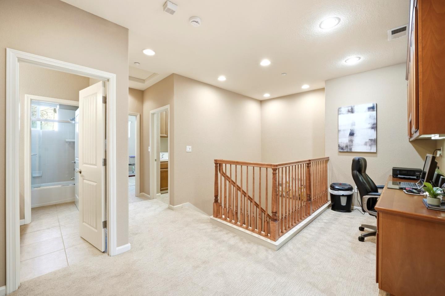 Detail Gallery Image 12 of 42 For 7902 English Oak Cir, Gilroy,  CA 95020 - 3 Beds | 2/1 Baths