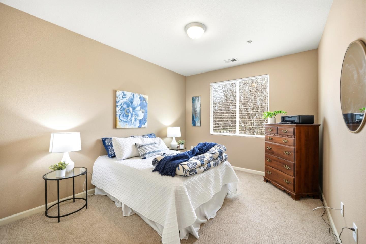 Detail Gallery Image 20 of 42 For 7902 English Oak Cir, Gilroy,  CA 95020 - 3 Beds | 2/1 Baths