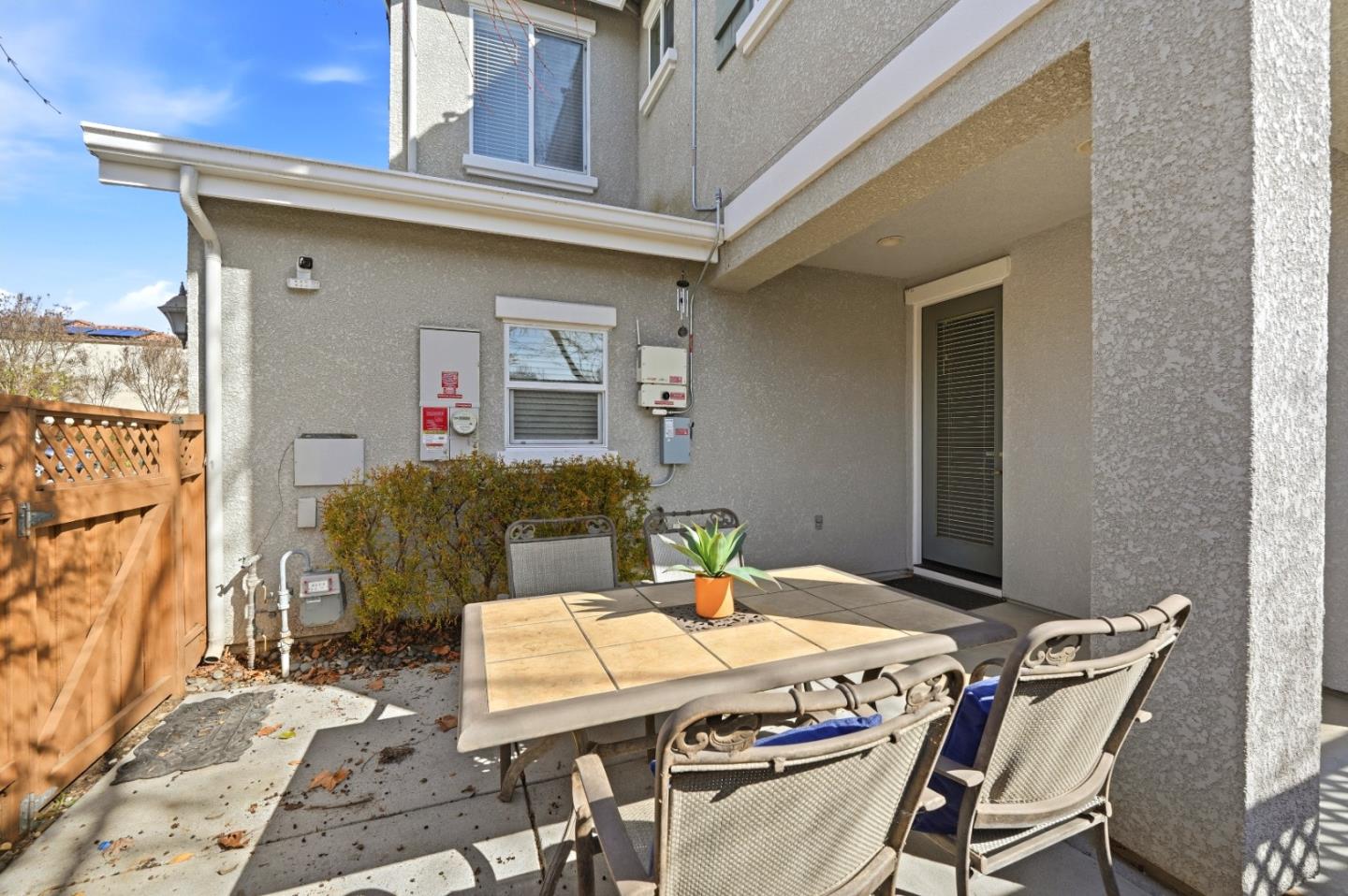 Detail Gallery Image 28 of 42 For 7902 English Oak Cir, Gilroy,  CA 95020 - 3 Beds | 2/1 Baths