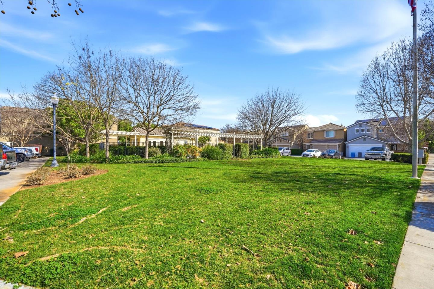 Detail Gallery Image 41 of 42 For 7902 English Oak Cir, Gilroy,  CA 95020 - 3 Beds | 2/1 Baths