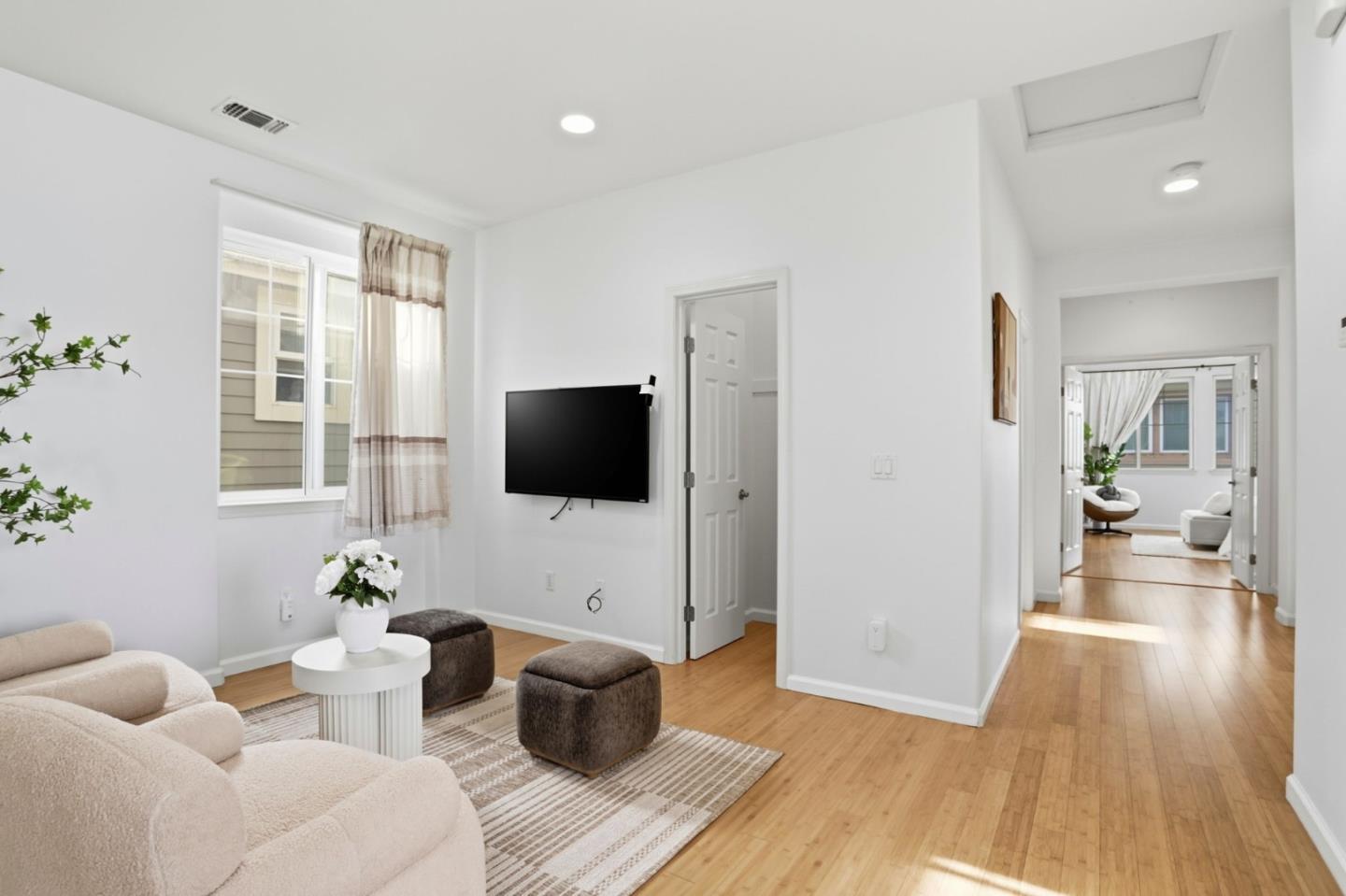 Detail Gallery Image 21 of 36 For 257 Rayos Del Sol Dr, San Jose,  CA 95116 - 4 Beds | 4 Baths