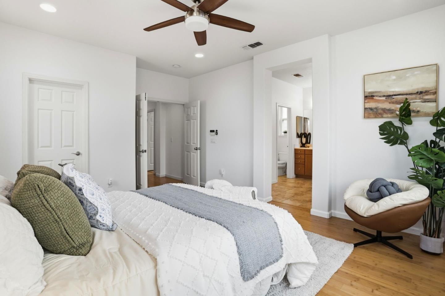 Detail Gallery Image 24 of 36 For 257 Rayos Del Sol Dr, San Jose,  CA 95116 - 4 Beds | 4 Baths