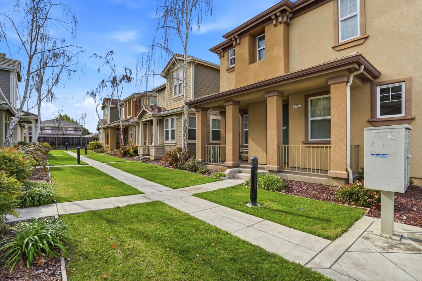 Detail Gallery Image 5 of 36 For 257 Rayos Del Sol Dr, San Jose,  CA 95116 - 4 Beds | 4 Baths