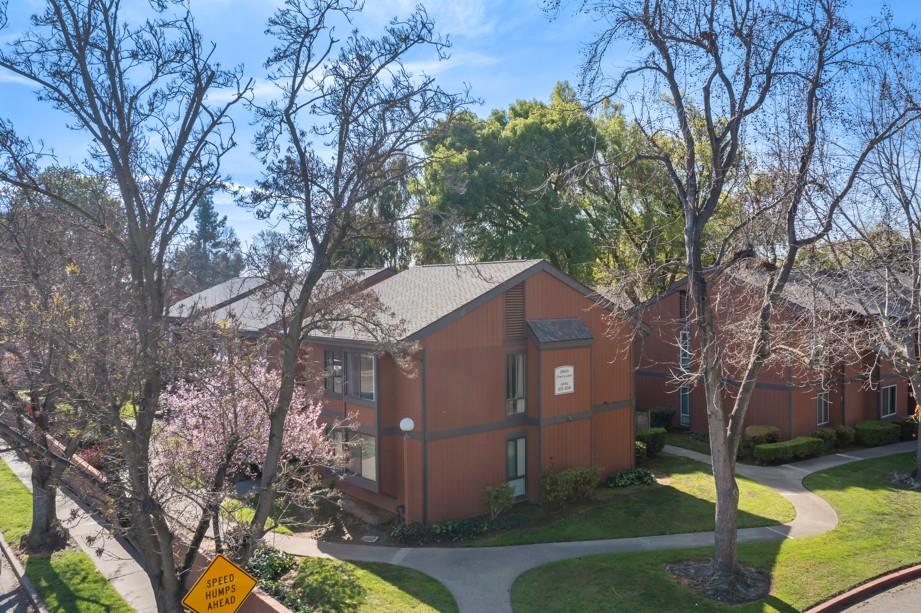 Detail Gallery Image 4 of 20 For 38623 Cherry Ln #203,  Fremont,  CA 94536 - 2 Beds | 1 Baths