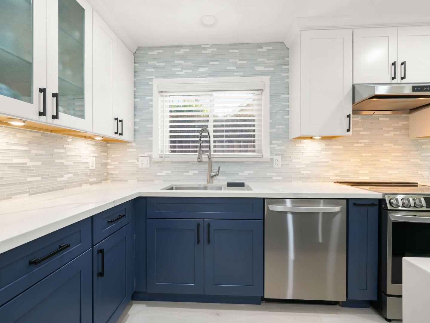 Detail Gallery Image 11 of 29 For 14 via Campina, San Jose,  CA 95139 - 3 Beds | 2 Baths